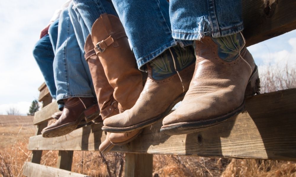 Western Work Boots vs. Cowboy Boots: The Main Difference – Country