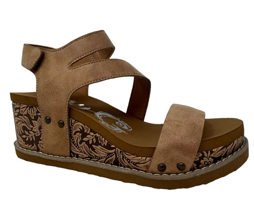 Very G Women's Nude Verde Trail Sandal
