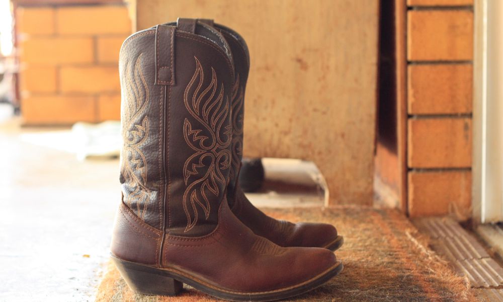A Brief Guide to Fixing Broken Stitching on Western Boots
