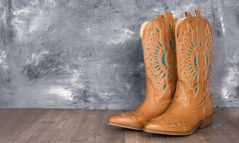 Tips For Wearing Cowboy Boots in the Office