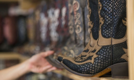 Top Tips for Buying Cowgirl Boots for First-Timers