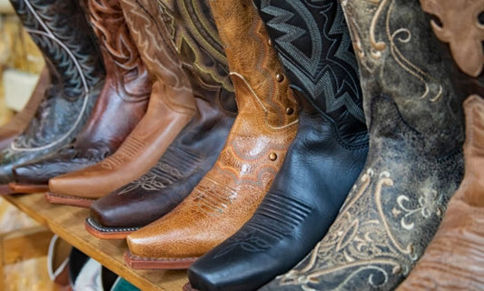Helpful Tips for Accessorizing With Cowboy Boots