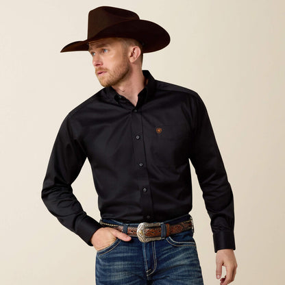 Men's Ariat Black Solid Twill Classic Fit Shirt 10000502