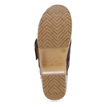 Women's Dansko Pearson Tumbled Black 616026112/Pearson Waxy Milled Brown 616786112