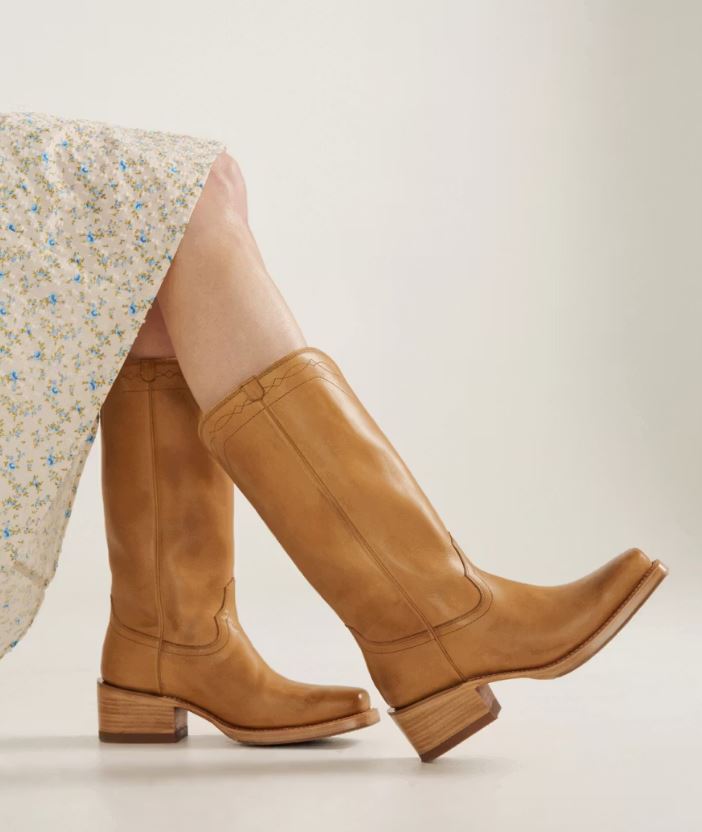 The Charlie Women's Tecovas in Camel 200600-CML