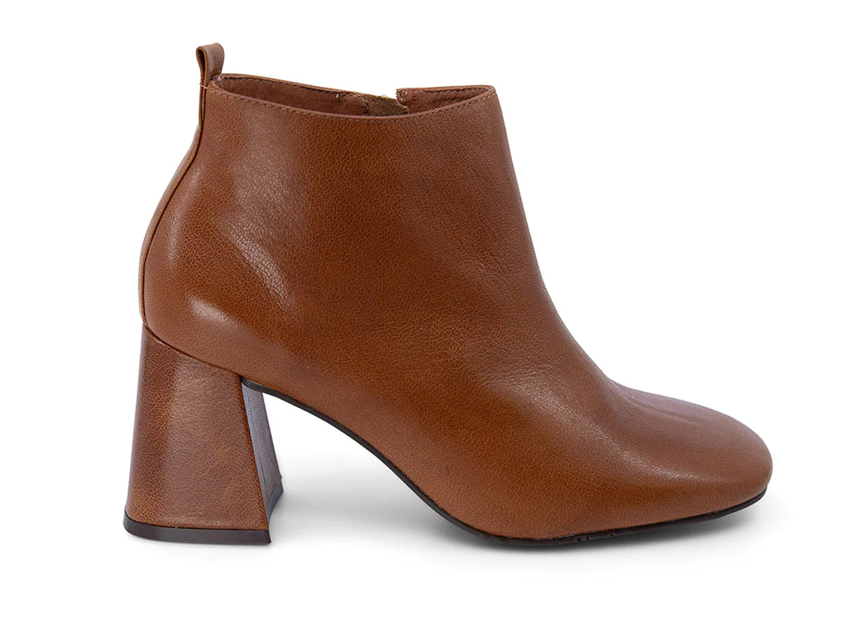 Ladies Choc Blu HILLA BLACK & HILLA BROWN Ankle Boots