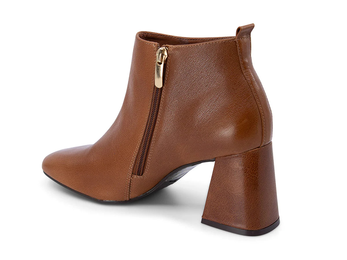 Ladies Choc Blu HILLA BLACK & HILLA BROWN Ankle Boots