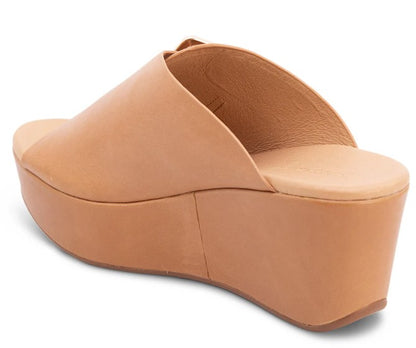 Women's Chocolat Blu Yasha Sandal in Camel Leather