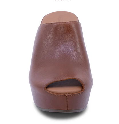 Chocolate Blu's Waan Brown